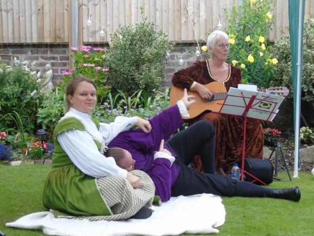 Hampshire Chronicle: The Villagers Open Air Shakespeare Group performing in 2021